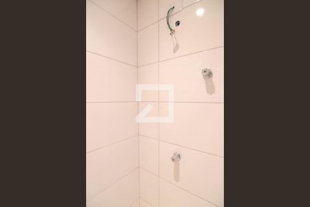 Banheiro de kitnet/studio para alugar com 2 quartos, 35m² em Artur Alvim, São Paulo