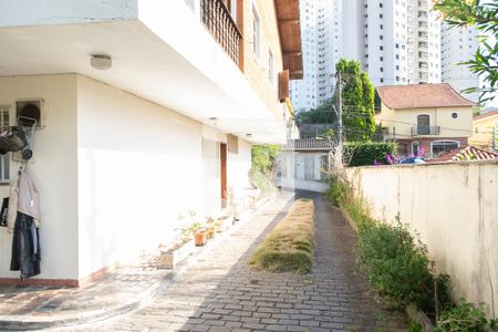 Casa à venda com 985m², 4 quartos e 6 vagasQuintal