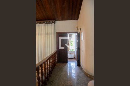 Casa à venda com 985m², 4 quartos e 6 vagasSala