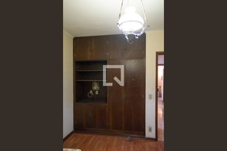 Casa à venda com 985m², 4 quartos e 6 vagasQuarto 1