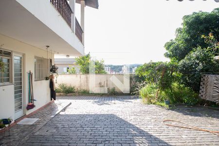Casa à venda com 985m², 4 quartos e 6 vagasQuintal