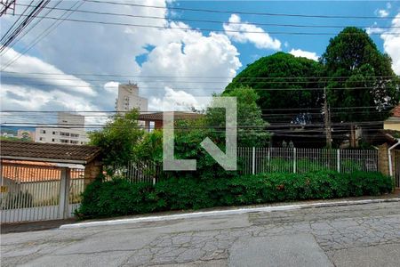 Casa à venda com 985m², 4 quartos e 6 vagasFachada