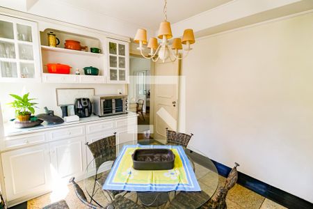 Apartamento à venda com 250m², 3 quartos e 4 vagas Apartamento à venda com 250m², 3 quartos e 4 vagasCopa