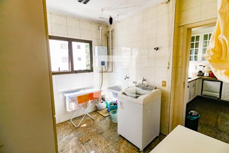 Apartamento à venda com 250m², 3 quartos e 4 vagas Apartamento à venda com 250m², 3 quartos e 4 vagasÁrea de Serviço