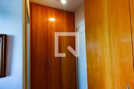 Apartamento à venda com 250m², 3 quartos e 4 vagas Apartamento à venda com 250m², 3 quartos e 4 vagasSuíte 1 - Armários