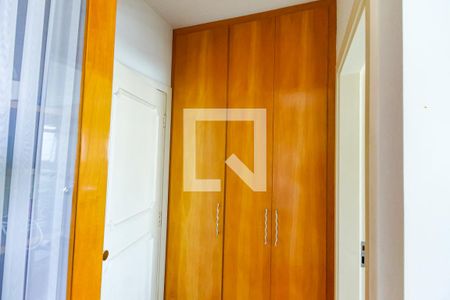 Apartamento à venda com 250m², 3 quartos e 4 vagas Apartamento à venda com 250m², 3 quartos e 4 vagasSuíte 2 - Armários