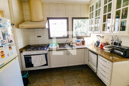 Apartamento à venda com 250m², 3 quartos e 4 vagas Apartamento à venda com 250m², 3 quartos e 4 vagasCozinha - Armários