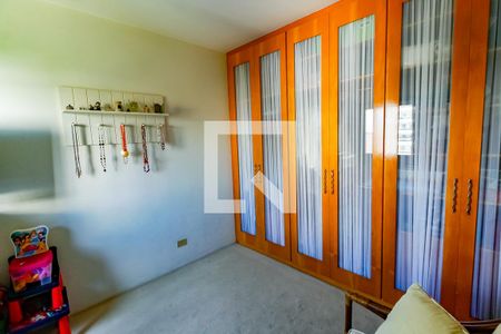 Apartamento à venda com 250m², 3 quartos e 4 vagas Apartamento à venda com 250m², 3 quartos e 4 vagasSuíte 2