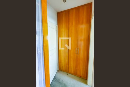 Apartamento à venda com 250m², 3 quartos e 4 vagas Apartamento à venda com 250m², 3 quartos e 4 vagasSuíte 2 - Armários