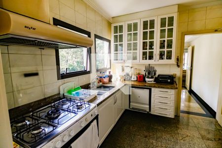 Apartamento à venda com 250m², 3 quartos e 4 vagas Apartamento à venda com 250m², 3 quartos e 4 vagasCozinha - Armários