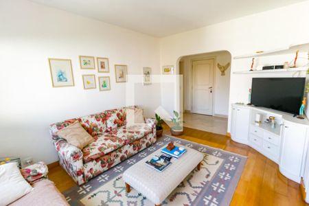 Sala de TV de apartamento à venda com 3 quartos, 250m² em Vila Suzana, São Paulo