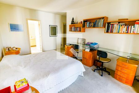 Apartamento à venda com 250m², 3 quartos e 4 vagas Apartamento à venda com 250m², 3 quartos e 4 vagasSuíte 3