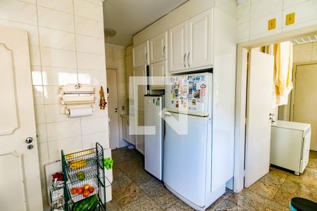 Apartamento à venda com 250m², 3 quartos e 4 vagas Apartamento à venda com 250m², 3 quartos e 4 vagasCozinha - Armários