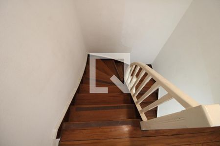 Casa à venda com 85m², 2 quartos e sem vagaEscada 