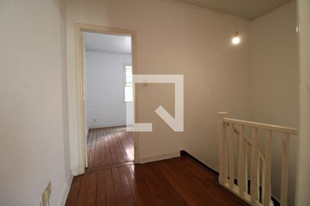 Casa à venda com 85m², 2 quartos e sem vagaHall da escada 