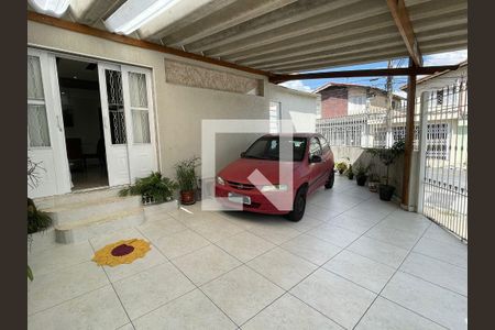 Casa à venda com 182m², 2 quartos e 2 vagas Casa à venda com 182m², 2 quartos e 2 vagasGaragem