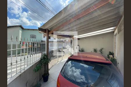 Casa à venda com 182m², 2 quartos e 2 vagas Casa à venda com 182m², 2 quartos e 2 vagasGaragem