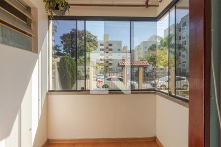 Sala de apartamento para alugar com 2 quartos, 57m² em Rubem Berta, Porto Alegre