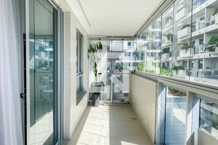 Apartamento para alugar com 76m², 2 quartos e 1 vaga Apartamento para alugar com 76m², 2 quartos e 1 vagaVaranda