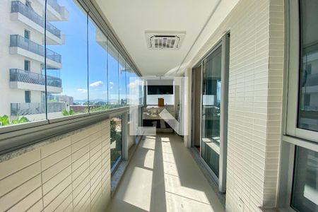 Apartamento para alugar com 76m², 2 quartos e 1 vaga Apartamento para alugar com 76m², 2 quartos e 1 vagaVaranda