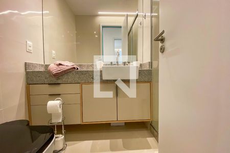 Apartamento para alugar com 76m², 2 quartos e 1 vaga Apartamento para alugar com 76m², 2 quartos e 1 vagaBanheiro