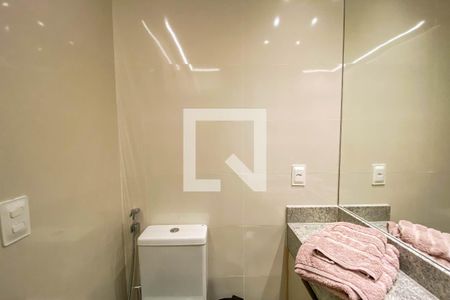 Apartamento para alugar com 76m², 2 quartos e 1 vaga Apartamento para alugar com 76m², 2 quartos e 1 vagaBanheiro