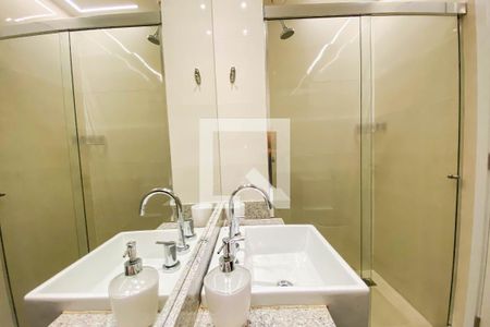 Apartamento para alugar com 76m², 2 quartos e 1 vaga Apartamento para alugar com 76m², 2 quartos e 1 vagaBanheiro