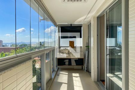 Apartamento para alugar com 76m², 2 quartos e 1 vaga Apartamento para alugar com 76m², 2 quartos e 1 vagaVaranda