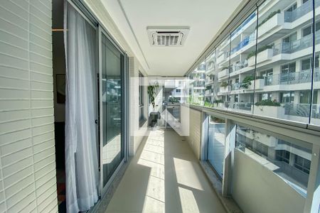 Apartamento para alugar com 76m², 2 quartos e 1 vaga Apartamento para alugar com 76m², 2 quartos e 1 vagaVaranda