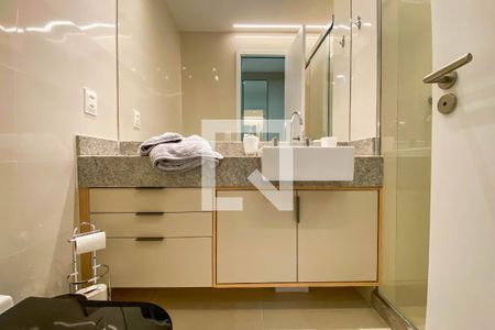 Apartamento para alugar com 76m², 2 quartos e 1 vaga Apartamento para alugar com 76m², 2 quartos e 1 vagaBanheiro da Suíte