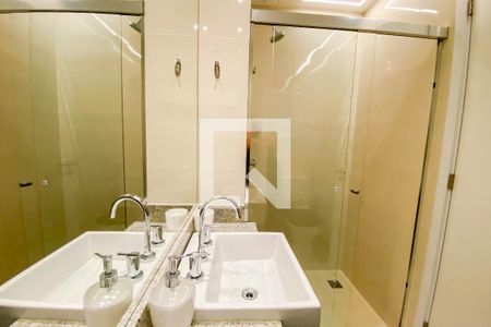 Apartamento para alugar com 76m², 2 quartos e 1 vaga Apartamento para alugar com 76m², 2 quartos e 1 vagaBanheiro da Suíte