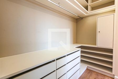 Apartamento para alugar com 68m², 2 quartos e 1 vaga Apartamento para alugar com 68m², 2 quartos e 1 vagaCloset do quarto 2