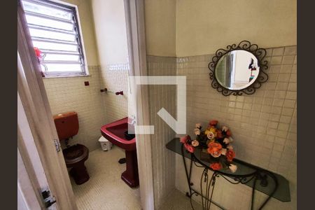 Casa à venda com 300m², 4 quartos e 4 vagasLavabo