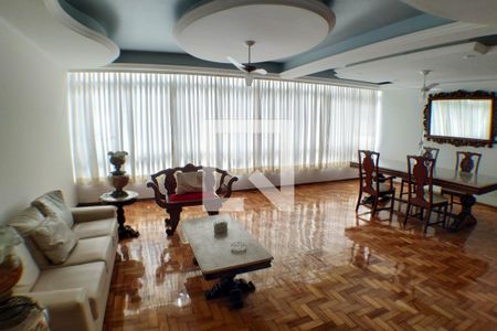 Apartamento à venda com 210m², 4 quartos e 2 vagasSala