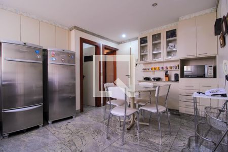 Apartamento à venda com 260m², 4 quartos e 4 vagasCozinha