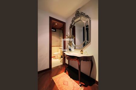 Apartamento à venda com 260m², 4 quartos e 4 vagasHall