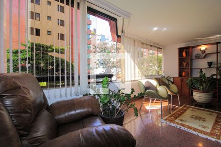 Apartamento à venda com 260m², 4 quartos e 4 vagasSala