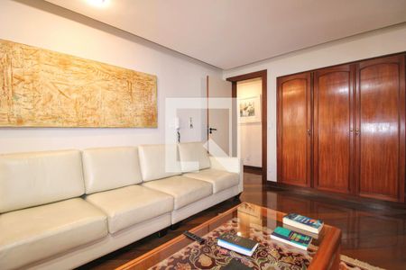 Apartamento à venda com 260m², 4 quartos e 4 vagasSala de TV