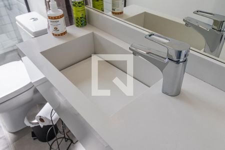 Casa de condomínio à venda com 327m², 4 quartos e 6 vagasBanheiro da Suíte 4