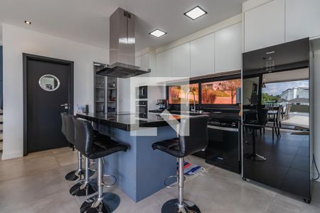 Casa de condomínio à venda com 327m², 4 quartos e 6 vagasCozinha