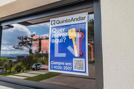 Casa de condomínio à venda com 327m², 4 quartos e 6 vagasPlaquinha na Fachada