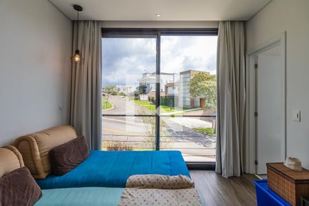 Casa de condomínio à venda com 327m², 4 quartos e 6 vagasSuíte 4