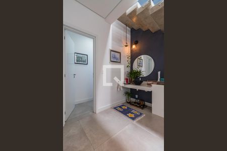 Casa de condomínio à venda com 327m², 4 quartos e 6 vagasLavabo