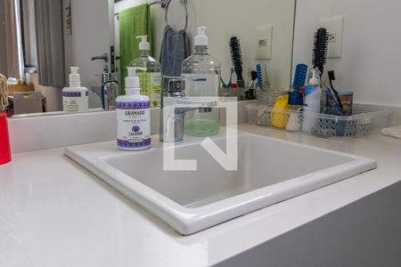 Casa de condomínio à venda com 327m², 4 quartos e 6 vagasBanheiro da Suíte 3