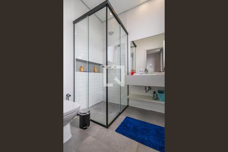 Casa de condomínio à venda com 327m², 4 quartos e 6 vagasBanheiro da Suíte 3