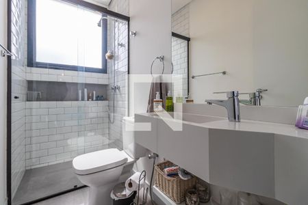 Casa de condomínio à venda com 327m², 4 quartos e 6 vagasBanheiro da Suíte 4