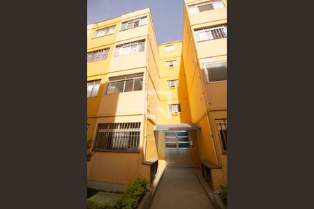 Apartamento à venda com 55m², 2 quartos e 1 vaga Apartamento à venda com 55m², 2 quartos e 1 vagaHall social