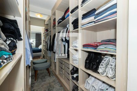 Apartamento à venda com 105m², 2 quartos e 1 vagaCloset da suíte