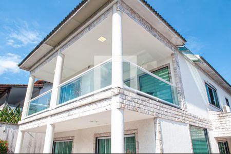 Casa para alugar com 480m², 4 quartos e 6 vagasparte de tras