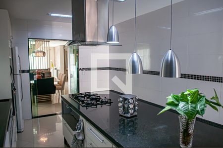 Casa para alugar com 480m², 4 quartos e 6 vagascozinha